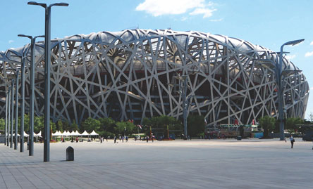 場(chǎng)館煥新，賽事添彩：揭秘國(guó)際賽事場(chǎng)館刷新維護(hù)的醇酸調(diào)和漆方案