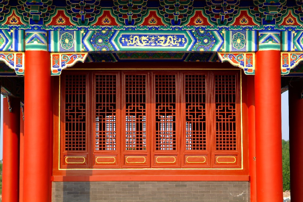 歷史文化遺產(chǎn)的守護(hù)神：晨虹醇酸防銹漆，讓古老記憶煥發(fā)新生